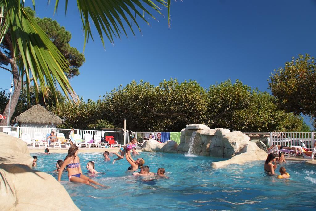 La Pinede Camping غريمو المظهر الخارجي الصورة